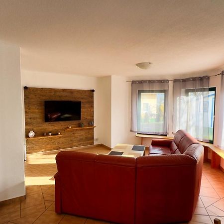 Ferienhaus Zum Findling Гьорен Екстериор снимка