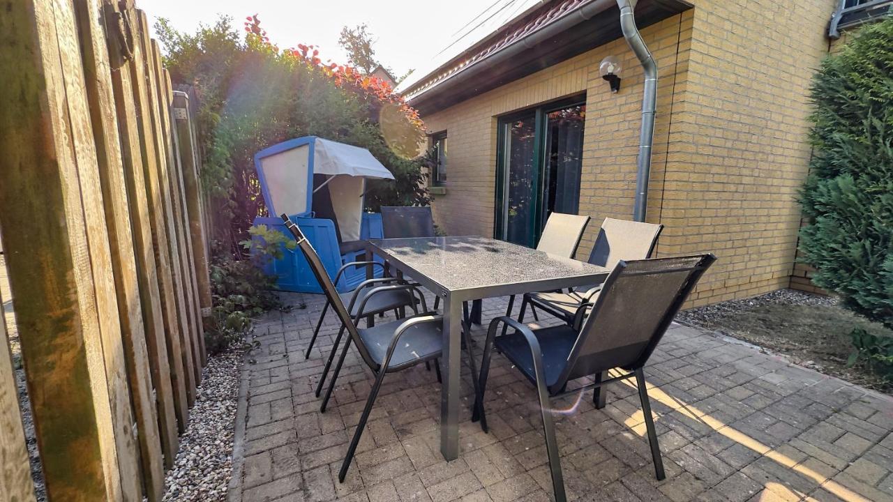 Ferienhaus Zum Findling Гьорен Екстериор снимка
