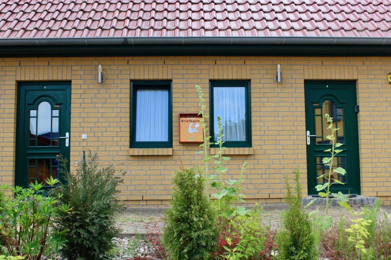 Ferienhaus Zum Findling Гьорен Екстериор снимка